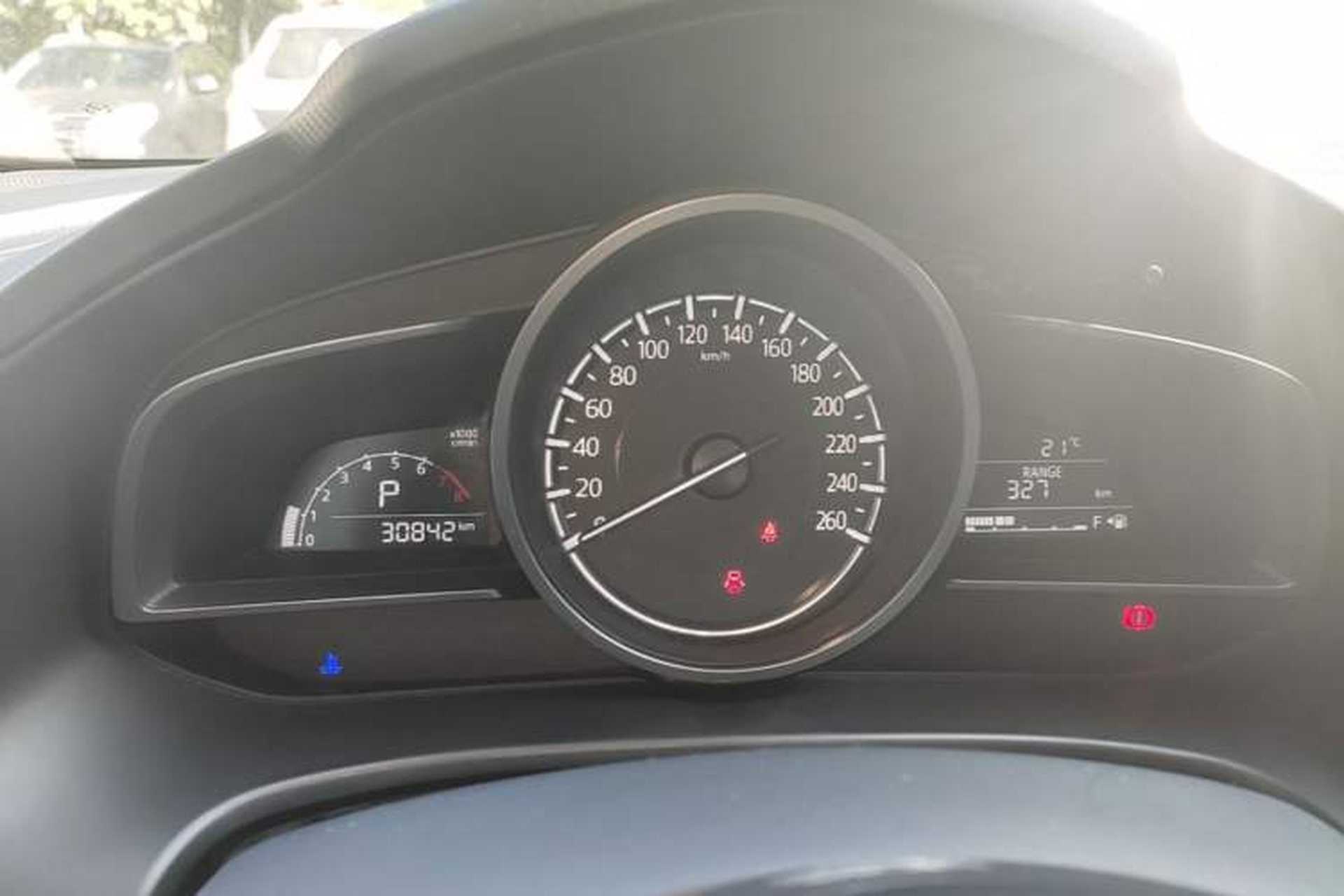 Used Mazda 3 Axela 2017 Sedan 1.5L Automatic Comfort Model Emission Standard China V Instrument Cluster