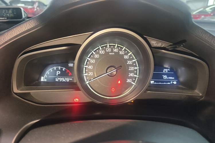 Used Mazda 3 Axela 2017 Hatchback 1.5L Automatic Luxury Model Emission Standard China V Instrument Cluster