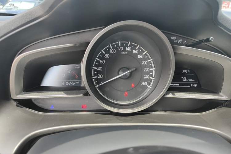 Used Mazda 3 Axela 2017 Sedan 1.5L Automatic Luxury Model Emission Standard China V Instrument Cluster
