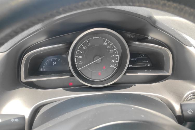 Used Mazda 3 Axela 2017 Sedan 1.5L Automatic Luxury Model Emission Standard China V Instrument Cluster