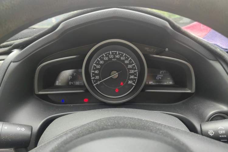 Used Mazda 3 Axela 2017 Sedan 1.5L Automatic Luxury Model Emission Standard China V Instrument Cluster