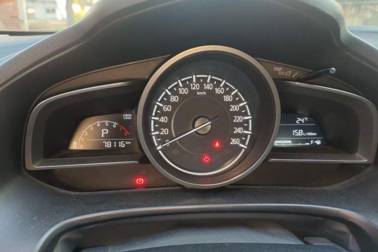 Used Mazda 3 Axela 2017 Sedan 1.5L Automatic Luxury Model Emission Standard China V Instrument Cluster