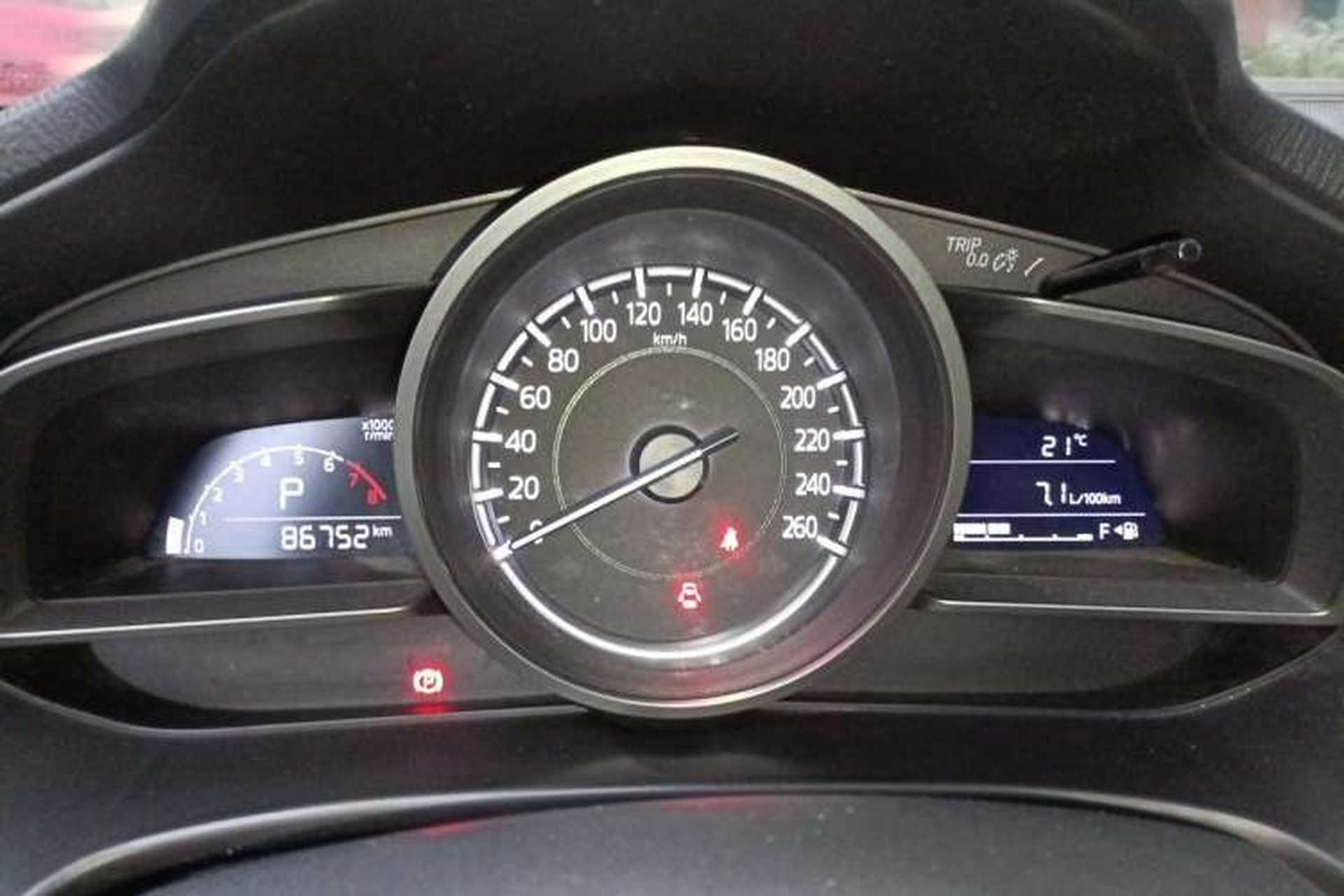Used Mazda 3 Axela 2017 Sedan 1.5L Automatic Luxury Model Emission Standard China V Instrument Cluster