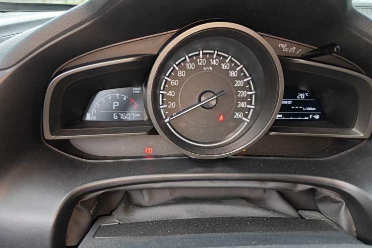 Used Mazda 3 Axela 2017 Sedan 2.0L Automatic Prestige Model China VI Standard Instrument Cluster