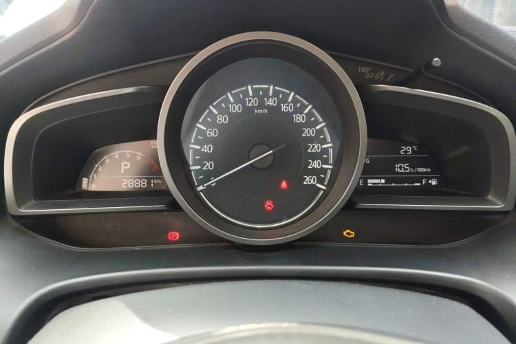 Used Mazda 3 Axela 2017 Sedan 1.5L Automatic Luxury Model China VI Standard Instrument Cluster