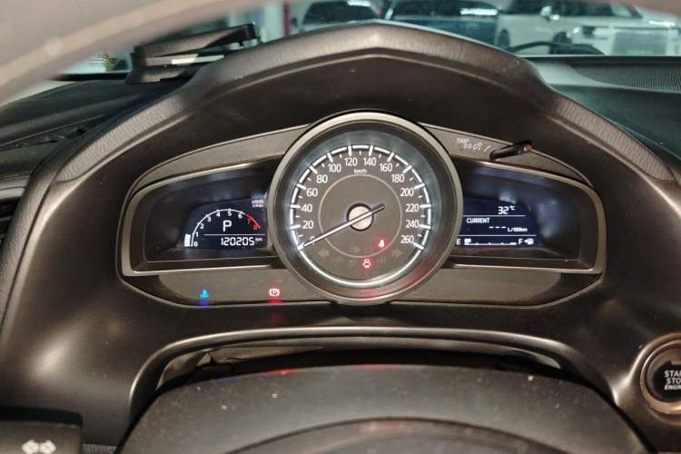 Used Mazda 3 Axela 2017 Sedan 1.5L Automatic Luxury Model Emission Standard China V Instrument Cluster