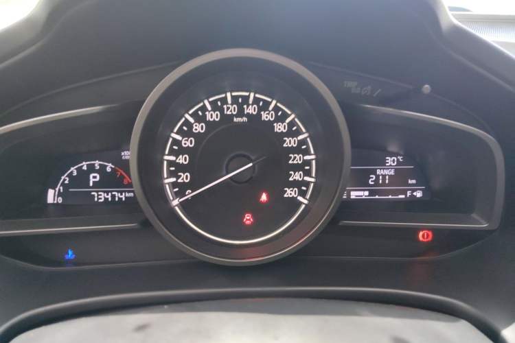 Used Mazda 3 Axela 2017 Sedan 1.5L Automatic Comfort Model Emission Standard China V Instrument Cluster