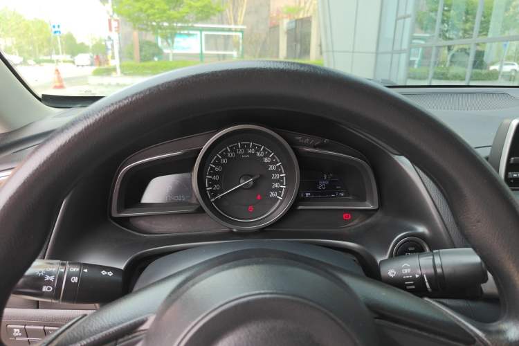 Used Mazda 3 Axela 2017 Sedan 1.5L Automatic Comfort Model Emission Standard China V Instrument Cluster