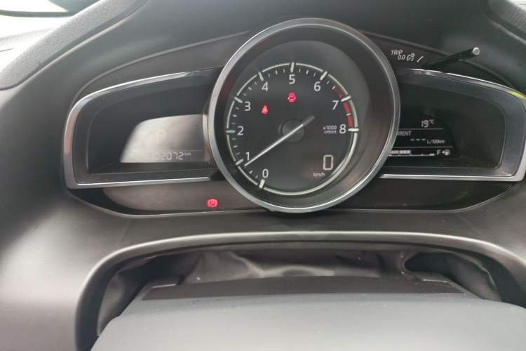 Used Mazda 3 Axela 2017 Hatchback 2.0L Automatic Sport Model China V Emission Standard Instrument Cluster