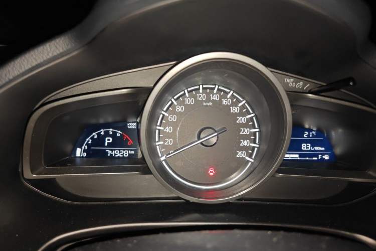 Used Mazda 3 Axela 2017 Sedan 1.5L Automatic Luxury Model China VI Standard Instrument Cluster
