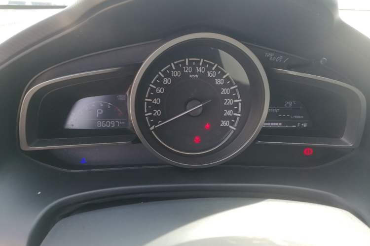 Used Mazda 3 Axela 2017 Sedan 1.5L Automatic Comfort Model Emission Standard China V Instrument Cluster