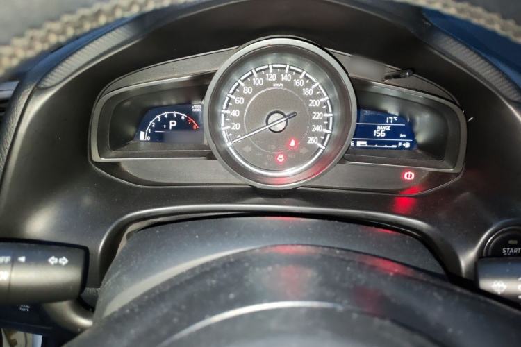 Used Mazda 3 Axela 2017 Sedan 1.5L Automatic Comfort Model Emission Standard China V Instrument Cluster
