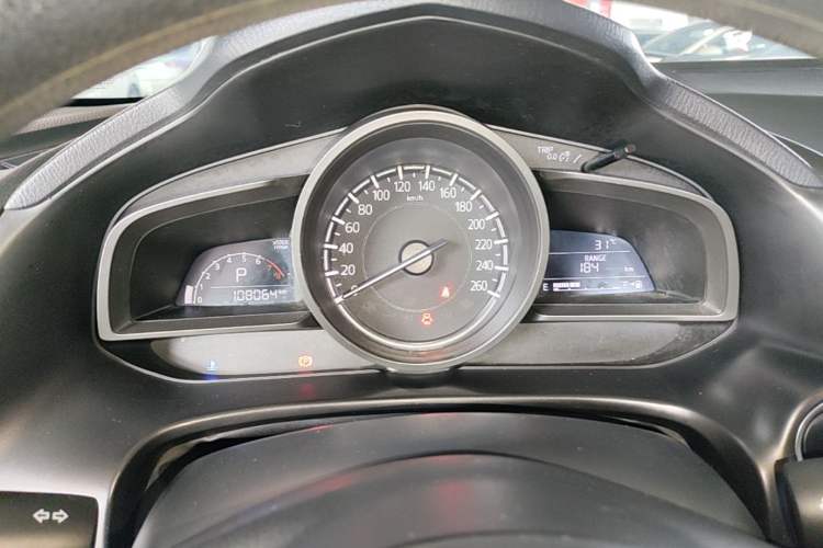Used Mazda 3 Axela 2017 Sedan 1.5L Automatic Luxury Model Emission Standard China V Instrument Cluster