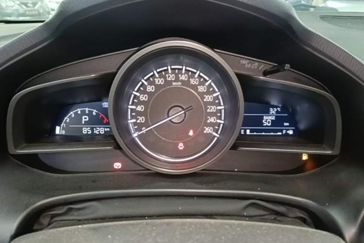 Used Mazda 3 Axela 2017 Sedan 1.5L Automatic Luxury Model Emission Standard China V Instrument Cluster