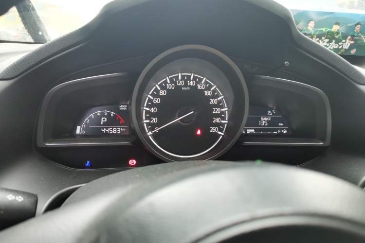 Used Mazda 3 Axela 2017 Sedan 1.5L Automatic Luxury Model China VI Standard Instrument Cluster