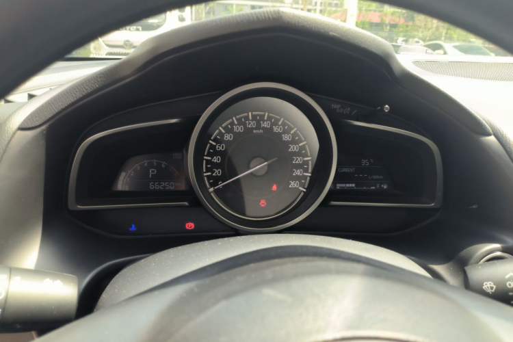 Used Mazda 3 Axela 2017 Sedan 1.5L Automatic Luxury Model Emission Standard China V Instrument Cluster
