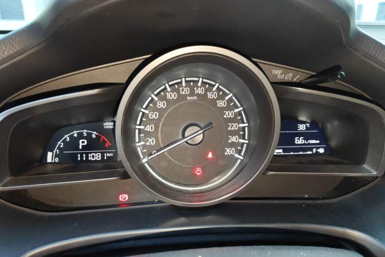 Used Mazda 3 Axela 2017 Sedan 1.5L Automatic Luxury Model Emission Standard China V Instrument Cluster