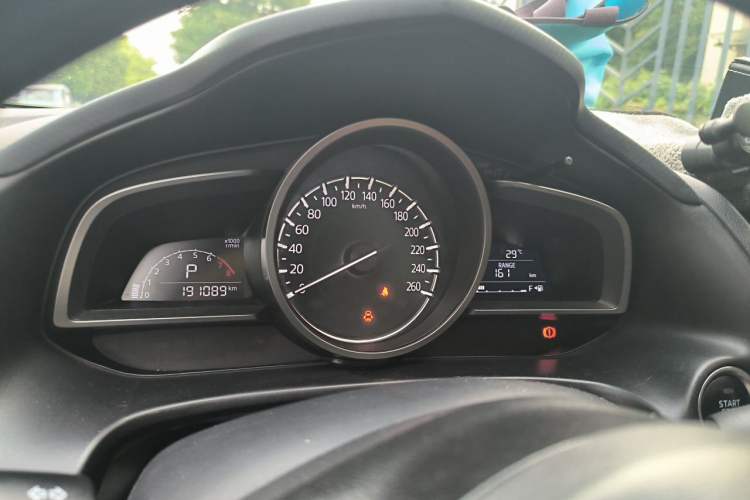 Used Mazda 3 Axela 2017 Sedan 1.5L Automatic Comfort Model Emission Standard China V Instrument Cluster
