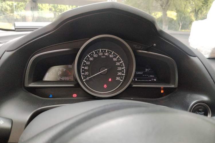 Used Mazda 3 Axela 2017 Sedan 1.5L Automatic Luxury Model Emission Standard China V Instrument Cluster