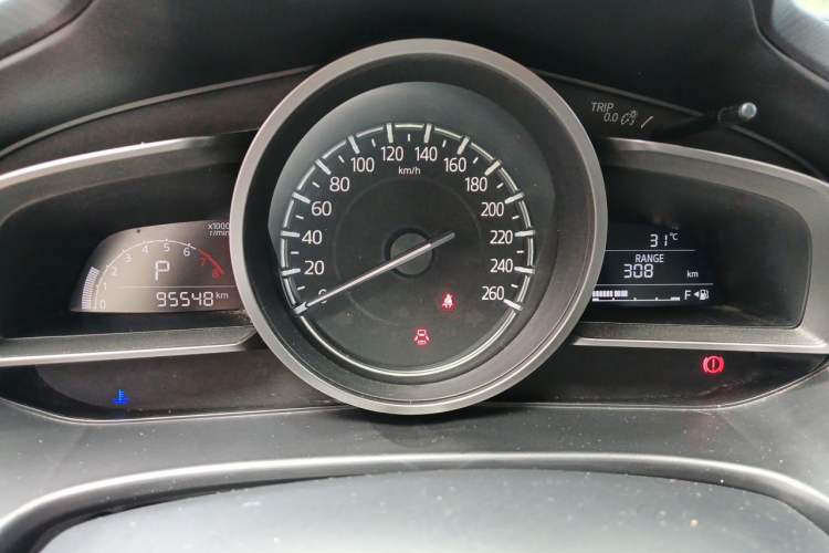 Used Mazda 3 Axela 2017 Sedan 1.5L Automatic Comfort Model China VI Standard Instrument Cluster