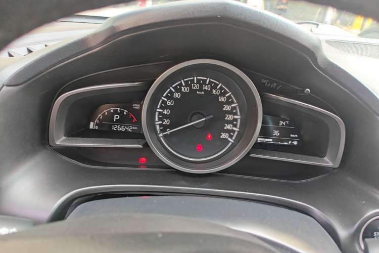 Used Mazda 3 Axela 2017 Sedan 1.5L Automatic Luxury Model Emission Standard China V Instrument Cluster