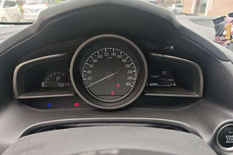 Used Mazda 3 Axela 2017 Sedan 1.5L Automatic Luxury Model Emission Standard China V Instrument Cluster