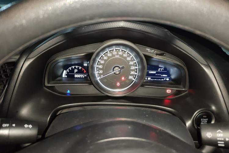 Used Mazda 3 Axela 2017 Sedan 1.5L Automatic Comfort Model Emission Standard China V Instrument Cluster