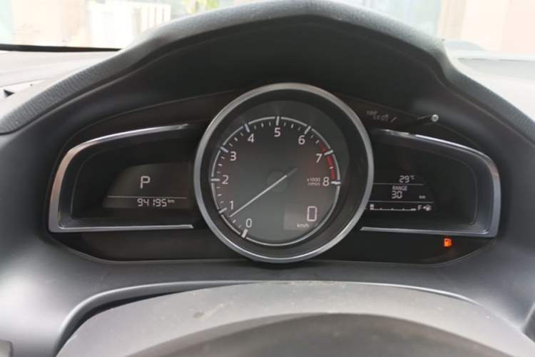 Used Mazda 3 Axela 2017 Hatchback 2.0L Automatic Sport Model China V Emission Standard Instrument Cluster