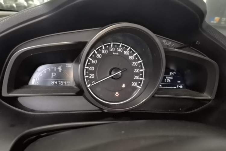 Used Mazda 3 Axela 2017 Sedan 1.5L Automatic Luxury Model Emission Standard China V Instrument Cluster