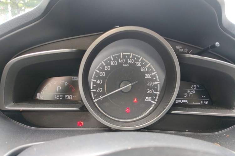 Used Mazda 3 Axela 2017 Sedan 1.5L Automatic Luxury Model Emission Standard China V Instrument Cluster