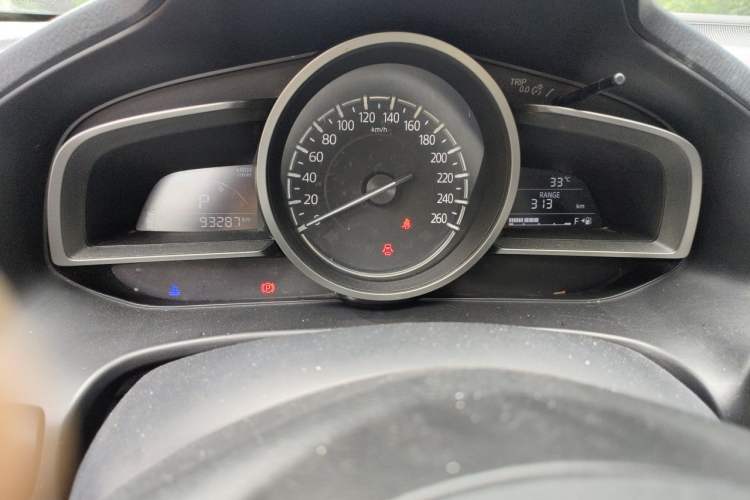 Used Mazda 3 Axela 2017 Sedan 1.5L Automatic Luxury Model Emission Standard China V Instrument Cluster