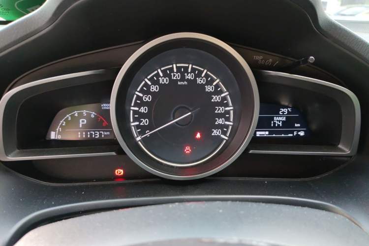 Used Mazda 3 Axela 2017 Sedan 1.5L Automatic Luxury Model Emission Standard China V Instrument Cluster