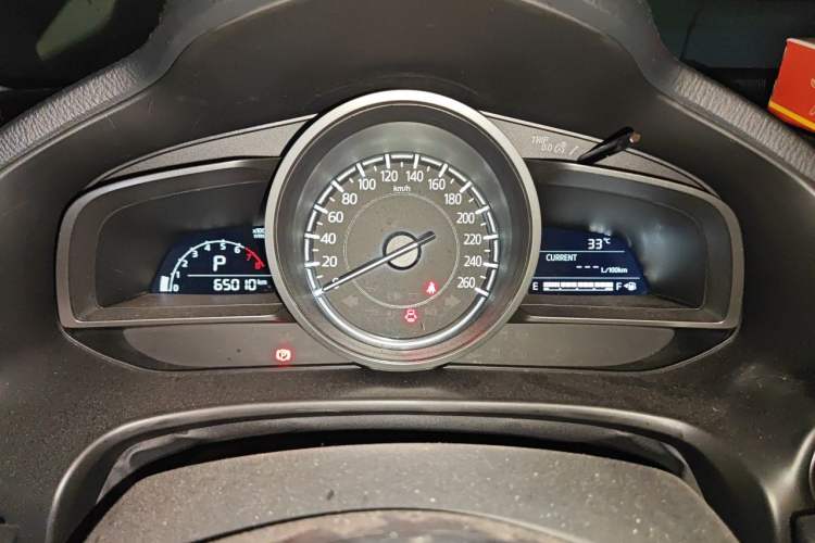 Used Mazda 3 Axela 2017 Hatchback 1.5L Automatic Luxury Model Emission Standard China V Instrument Cluster
