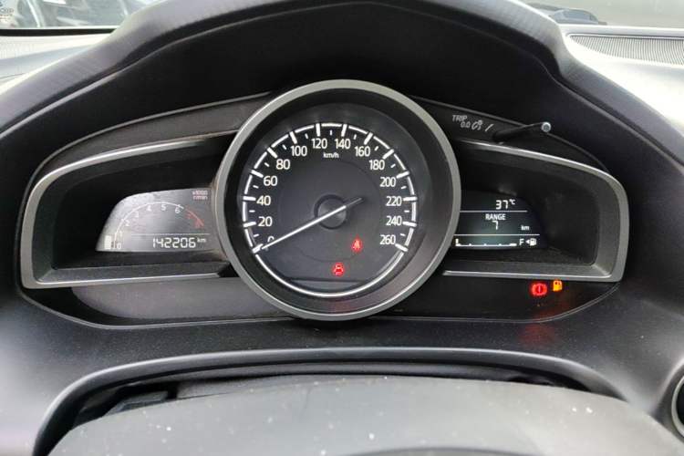 Used Mazda 3 Axela 2017 Sedan 1.5L Manual Comfort Model Emission Standard China V Instrument Cluster