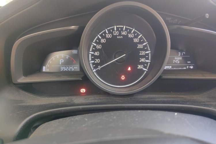 Used Mazda 3 Axela 2017 Sedan 1.5L Automatic Luxury Model Emission Standard China V Instrument Cluster