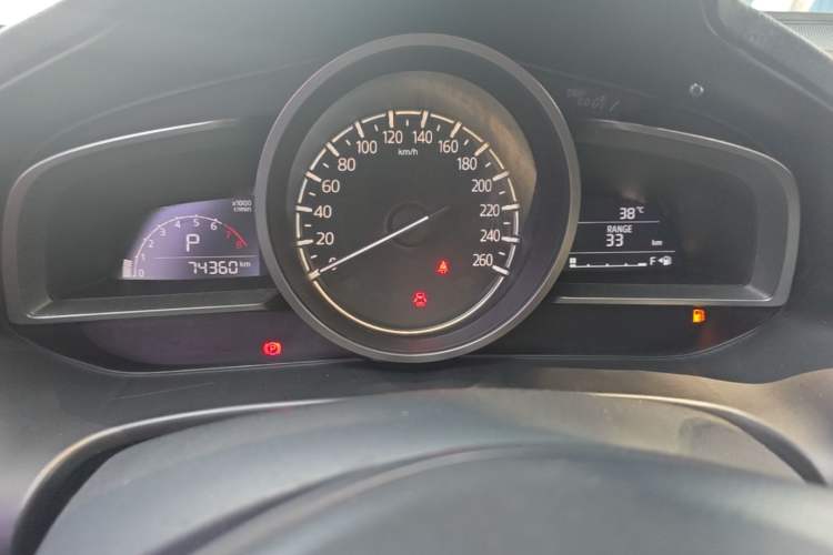 Used Mazda 3 Axela 2017 Sedan 1.5L Automatic Luxury Model Emission Standard China V Instrument Cluster
