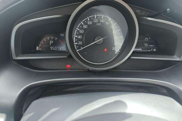 Used Mazda 3 Axela 2017 Sedan 1.5L Automatic Luxury Model Emission Standard China V Instrument Cluster