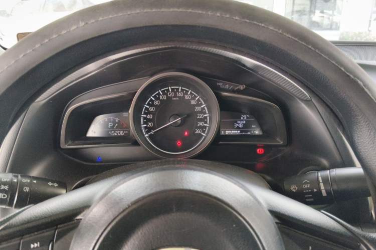 Used Mazda 3 Axela 2017 Sedan 1.5L Automatic Comfort Model Emission Standard China V Instrument Cluster