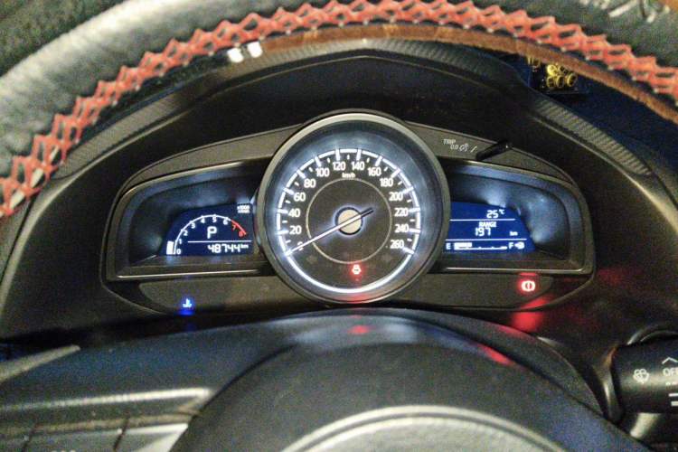 Used Mazda 3 Axela 2017 Sedan 1.5L Automatic Comfort Model Emission Standard China V Instrument Cluster