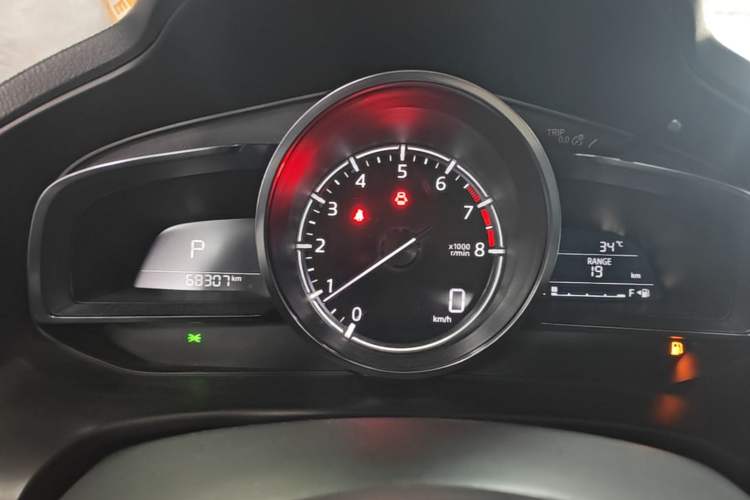 Used Mazda 3 Axela 2017 Hatchback 2.0L Automatic Sport Model China V Emission Standard Instrument Cluster