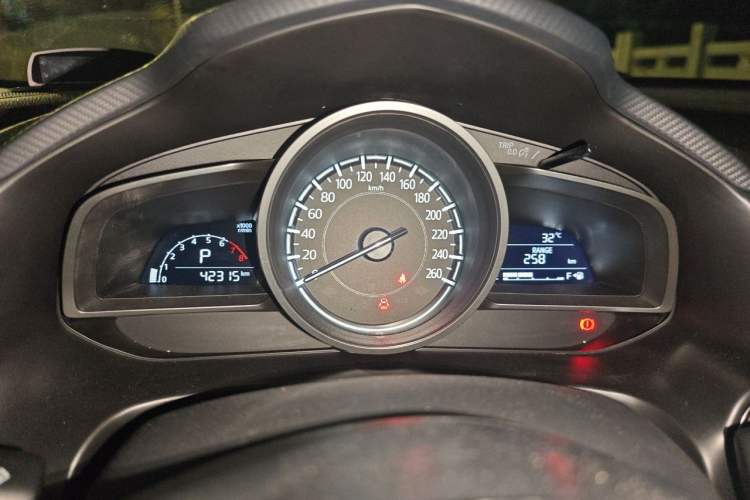 Used Mazda 3 Axela 2017 Sedan 1.5L Automatic Comfort Model Emission Standard China V Instrument Cluster