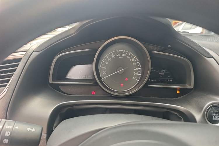 Used Mazda 3 Axela 2017 Sedan 1.5L Automatic Luxury Model Emission Standard China V Instrument Cluster