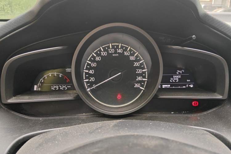 Used Mazda 3 Axela 2017 Sedan 1.5L Manual Comfort Model Emission Standard China V Instrument Cluster