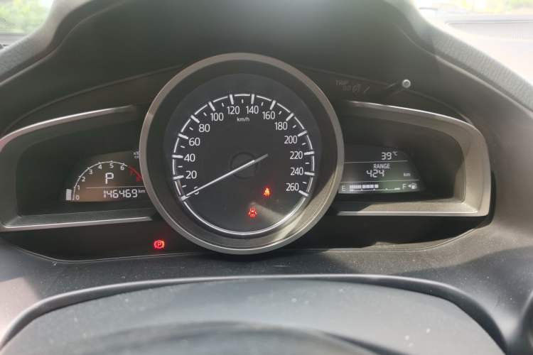 Used Mazda 3 Axela 2017 Sedan 1.5L Automatic Luxury Model China VI Standard Instrument Cluster