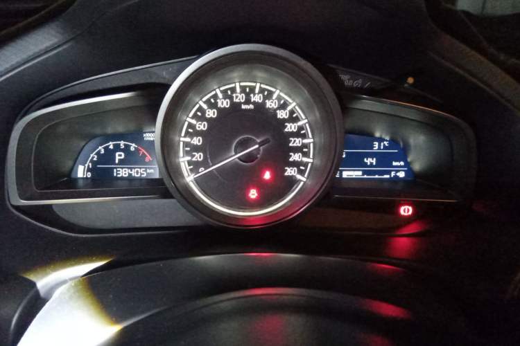 Used Mazda 3 Axela 2017 Sedan 1.5L Automatic Comfort Model China VI Standard Instrument Cluster