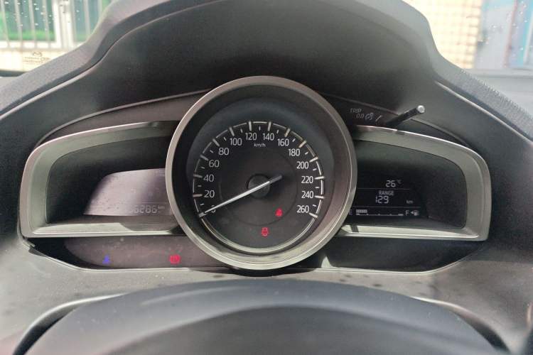 Used Mazda 3 Axela 2017 Sedan 1.5L Automatic Luxury Model Emission Standard China V Instrument Cluster