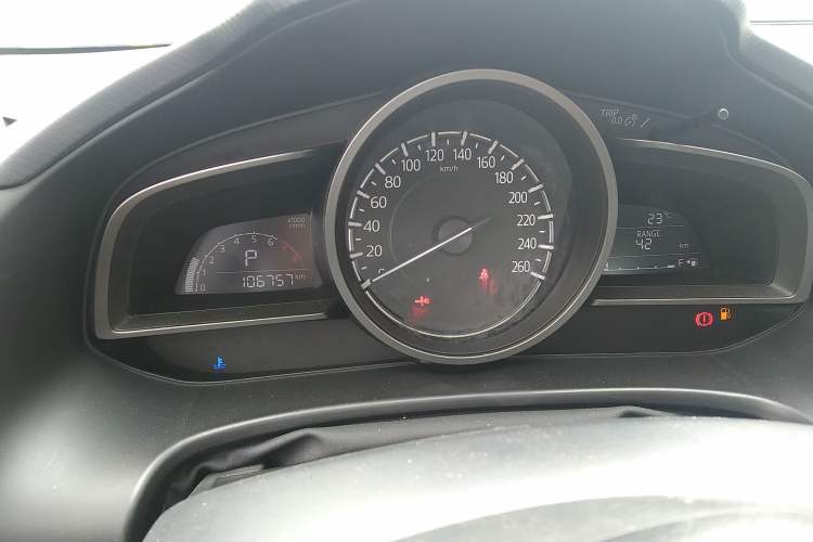 Used Mazda 3 Axela 2017 Sedan 1.5L Automatic Comfort Model China VI Standard Instrument Cluster