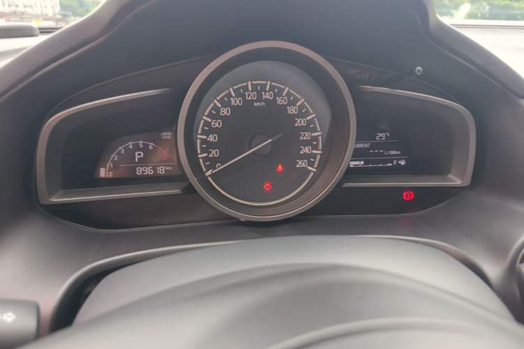Used Mazda 3 Axela 2017 Sedan 1.5L Automatic Comfort Model Emission Standard China V Instrument Cluster