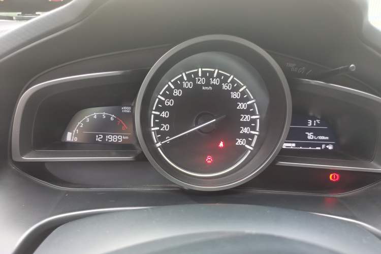 Used Mazda 3 Axela 2017 Sedan 1.5L Manual Comfort Model Emission Standard China V Instrument Cluster