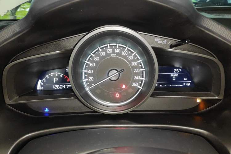 Used Mazda 3 Axela 2017 Sedan 1.5L Automatic Luxury Model Emission Standard China V Instrument Cluster